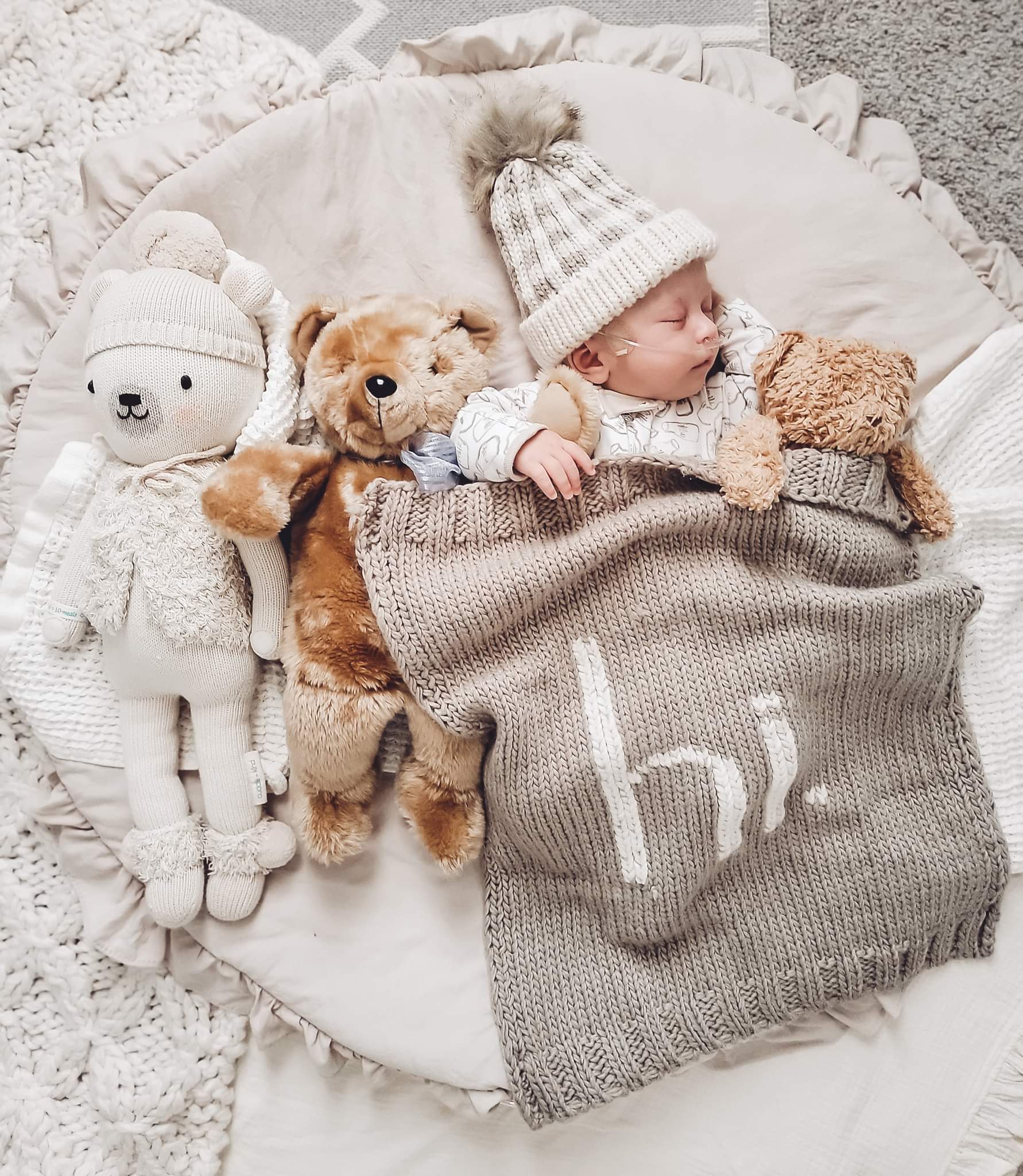 Newborn and blankets best sale