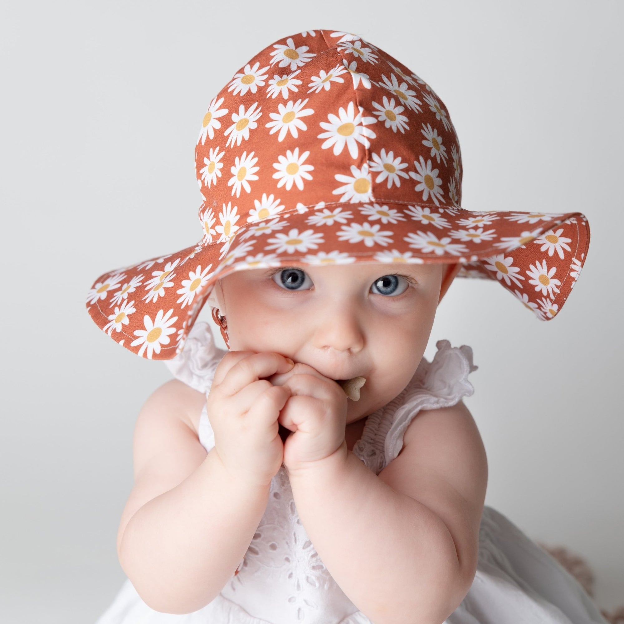 Ginger Daisy Sunhat UPF 50+ with Adjustable Breakaway Strap - Sunhat