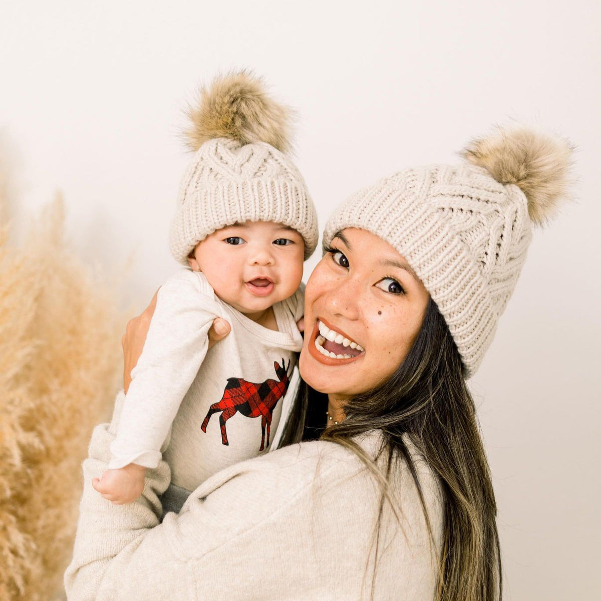 Daddy and Me Matching Hat Set, Matching Family Beanies, Mommy and Me Hats, Modern Knit Family Hats, Folded hotsell Brim Knit Beanie, Pom Pom Hats