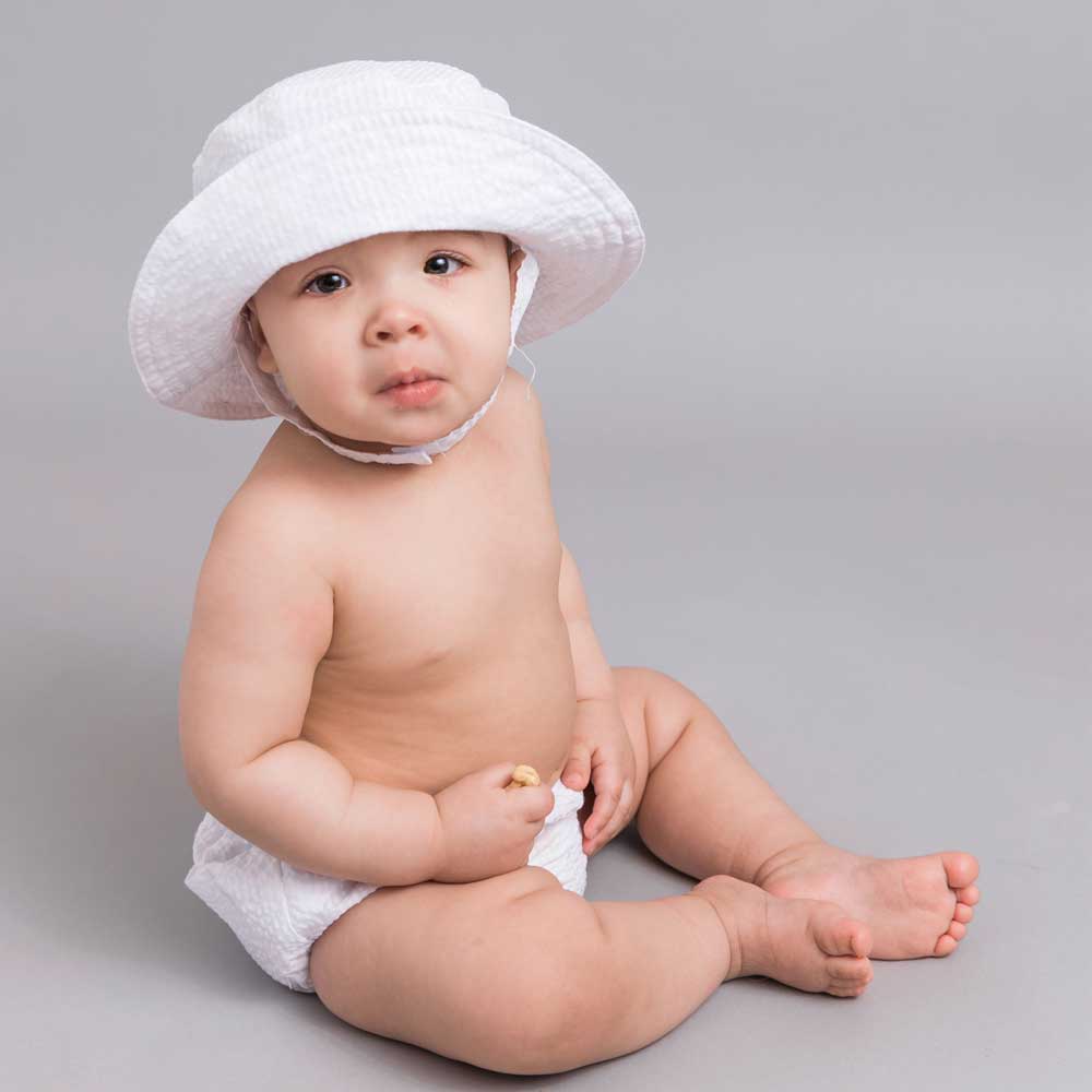 White Seersucker UPF 25 Bucket Hat for Babies and Toddlers Huggalugs